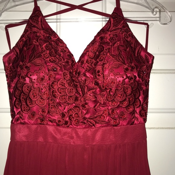 Prom dress - Picture 2 of 5